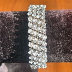 Elegant Silver Crystal Stretch Bracelet NWOT